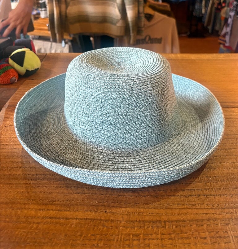 ASSORTED UNSOUND BEACH HATS