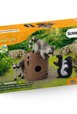 Schleich Wild Life Hunt For The Nut 42596