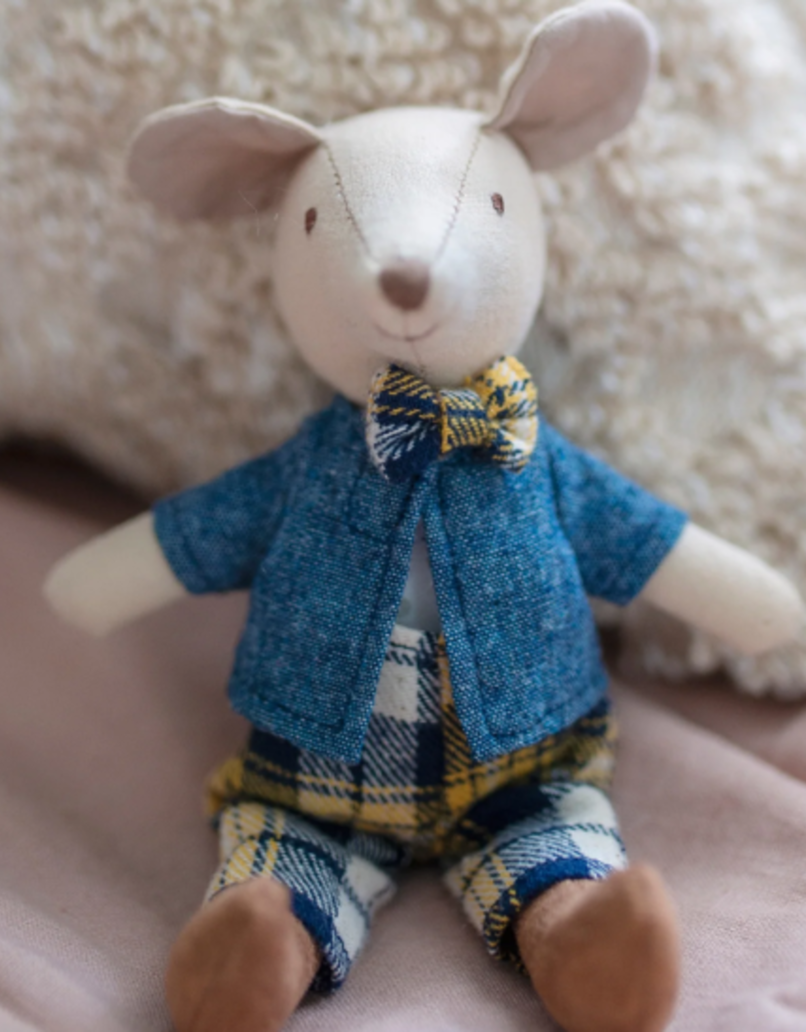 Great Pretenders Archie the Mouse Mini Doll
