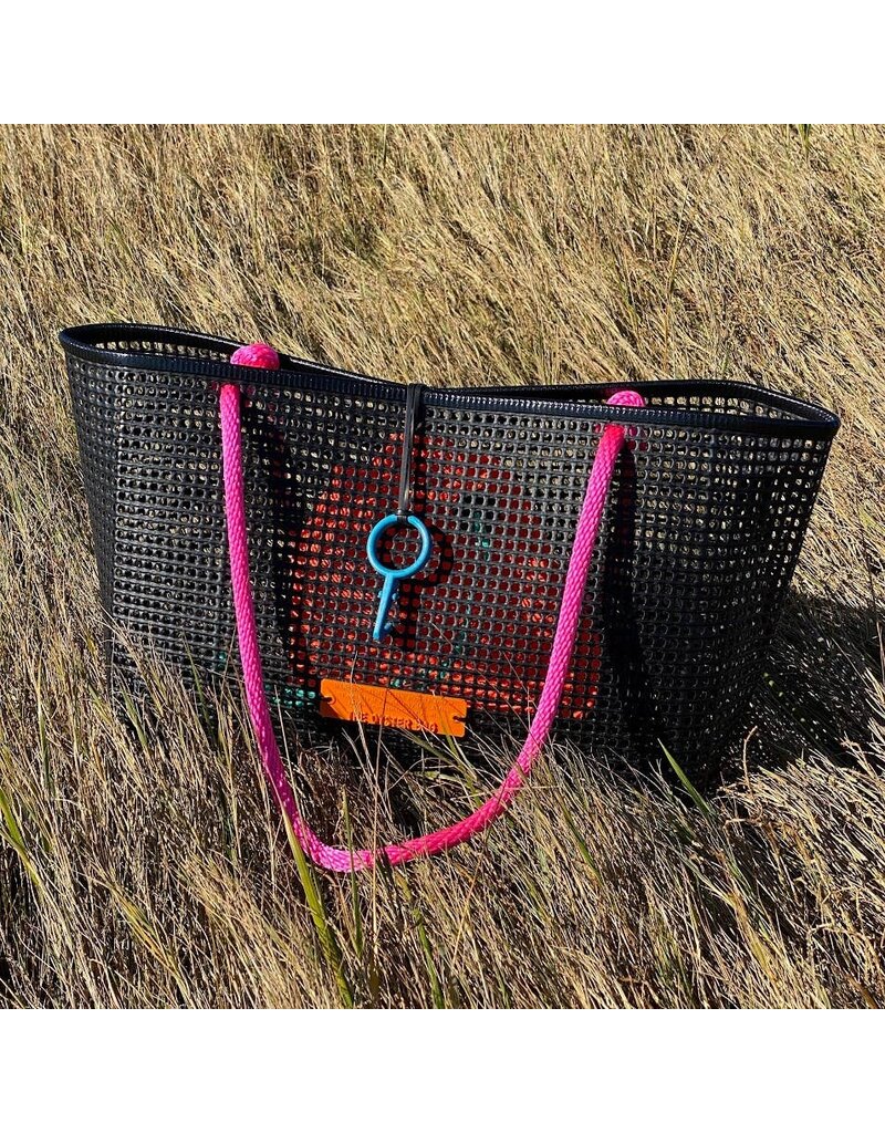 The Petite Oyster Bag, ass’t.