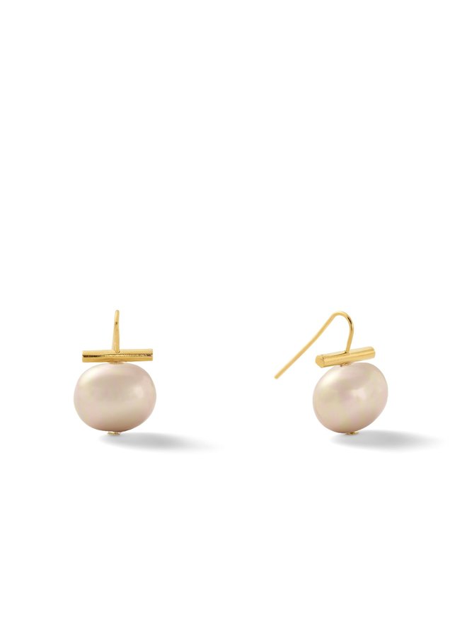 https://cdn.shoplightspeed.com/shops/634342/files/32332349/660x900x2/classic-medium-pebble-pearls.jpg