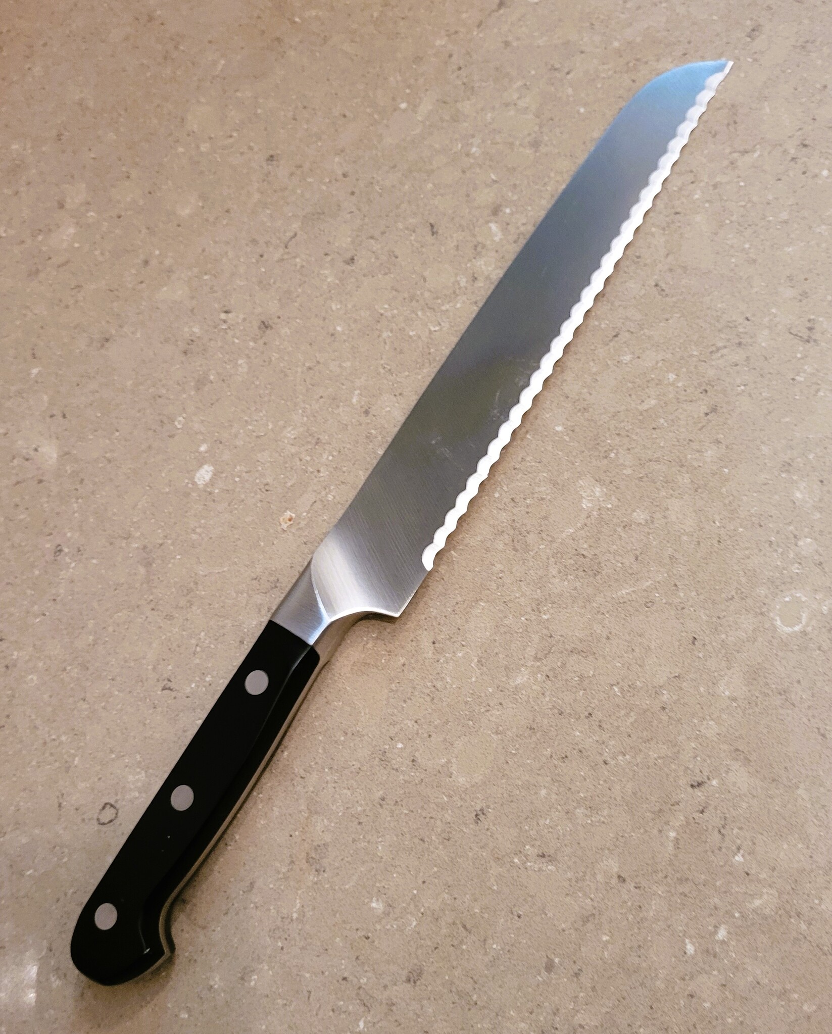 Professional Serrated Knife Sharpening