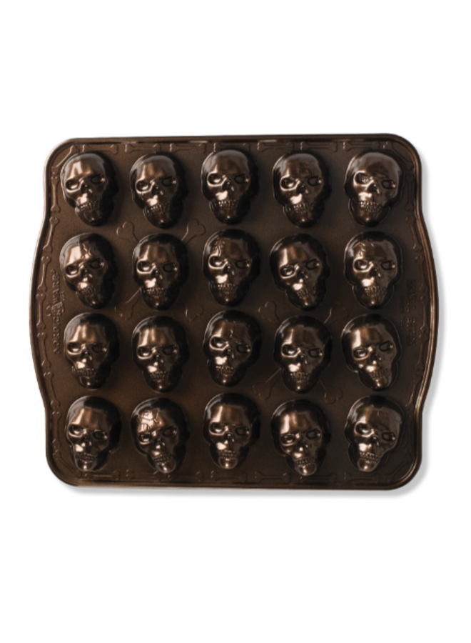 Skull Bites Cakelet Pan