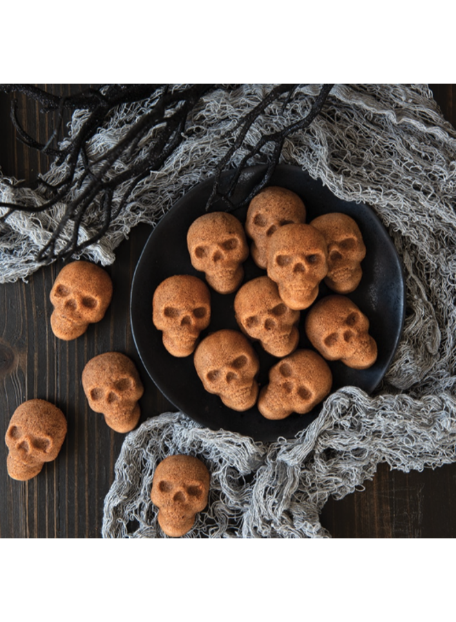 Skull Bites Cakelet Pan