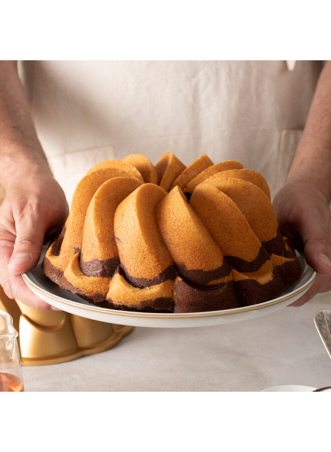 Pirouette Bundt Pan