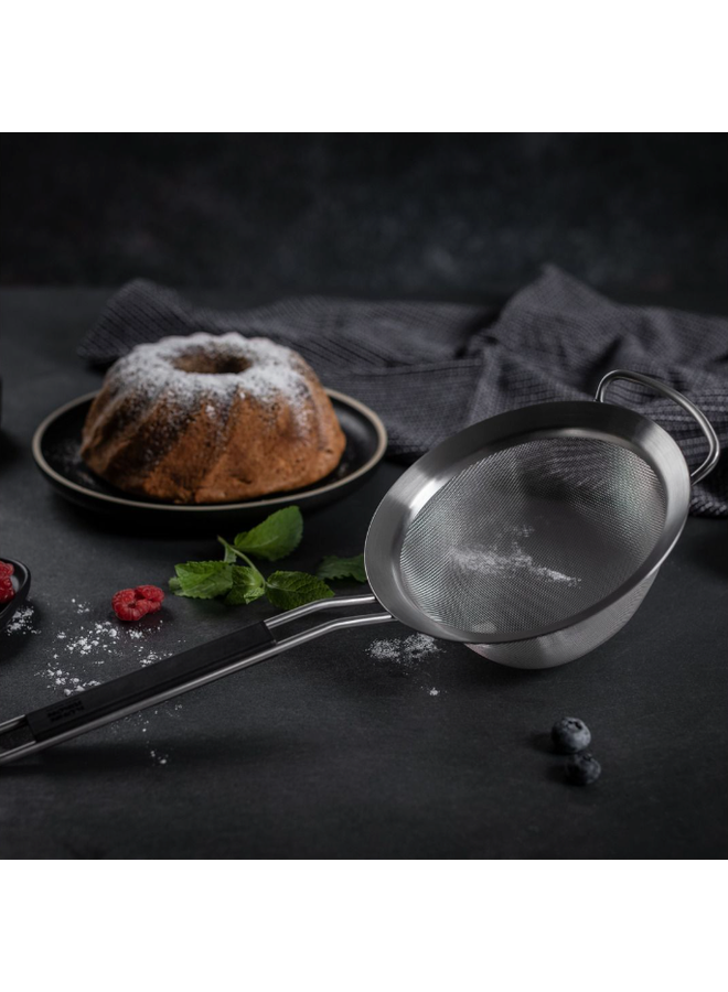 Essential Strainer Large