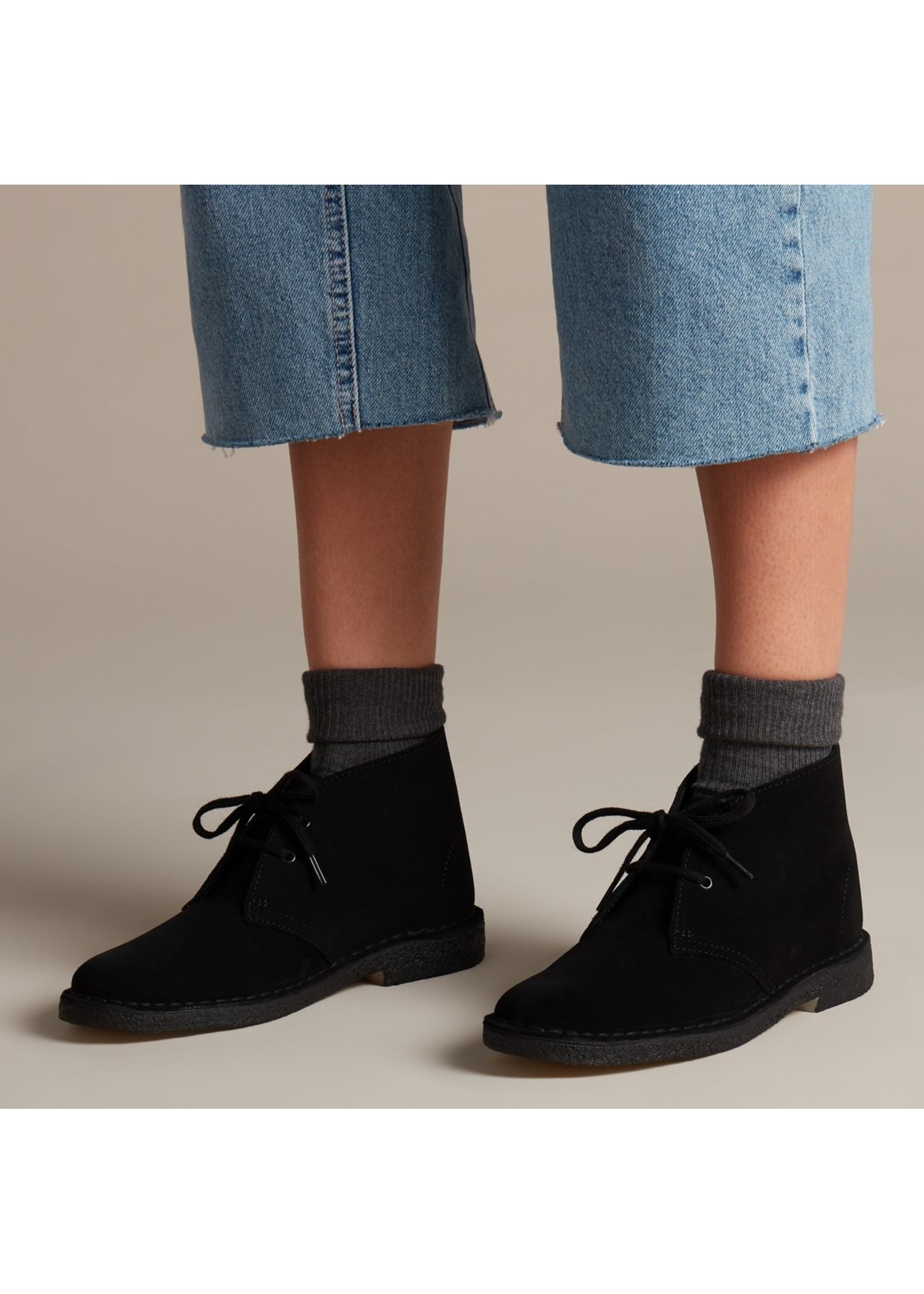 Clarks Womens Originals Desert Boot. Black Suede 26155524
