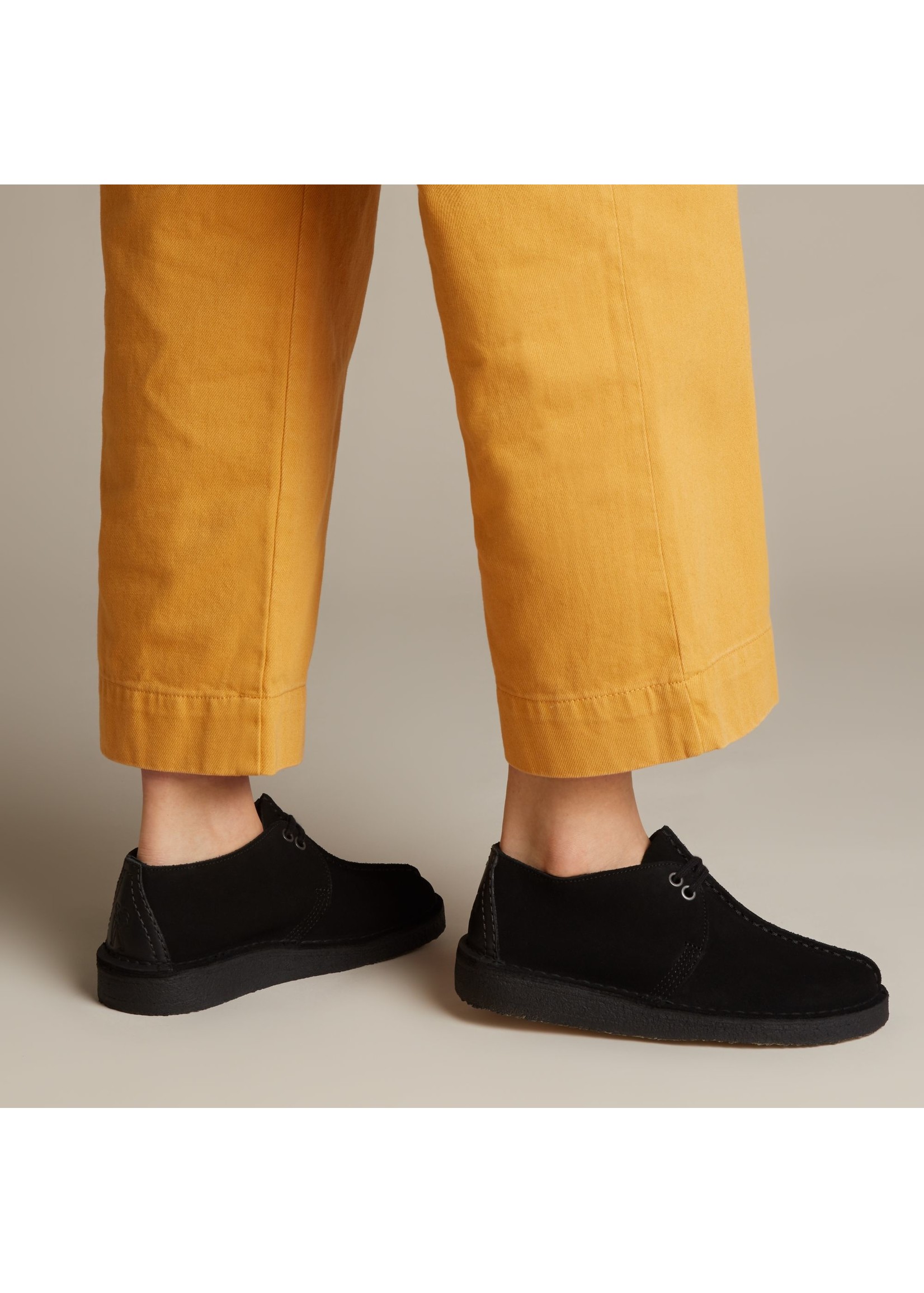 Clarks Women's Desert Trek Black Suede 26165566