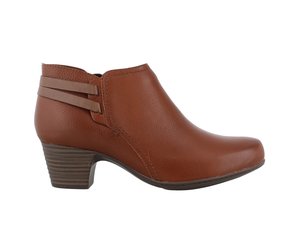 clarks valarie ashly