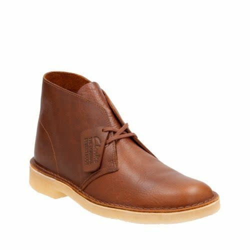 clarks desert boots tan