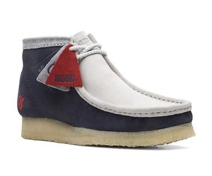 Navy blue top wallabees shoes