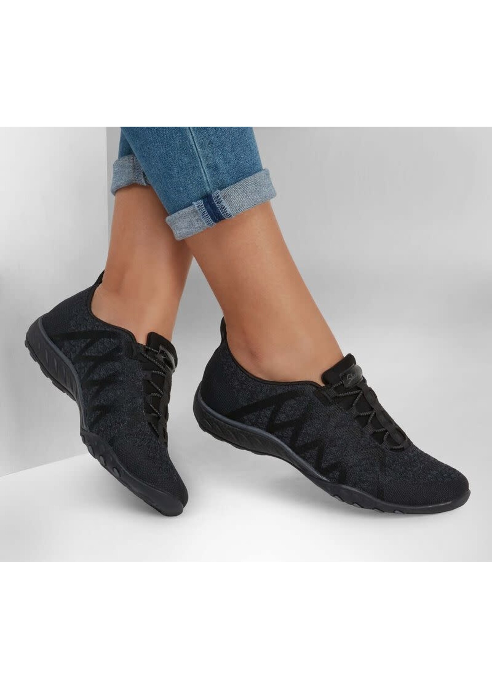 Skechers Women's Breathe Easy Infi-Knity Fashion Sneaker Black Wide Fit 100301W/BLK