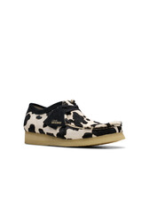 靴 071161 CLARKS Wallabee COW PRINT HALRON Clarks Men's Originals Wallabee Cow Print Hair On Black