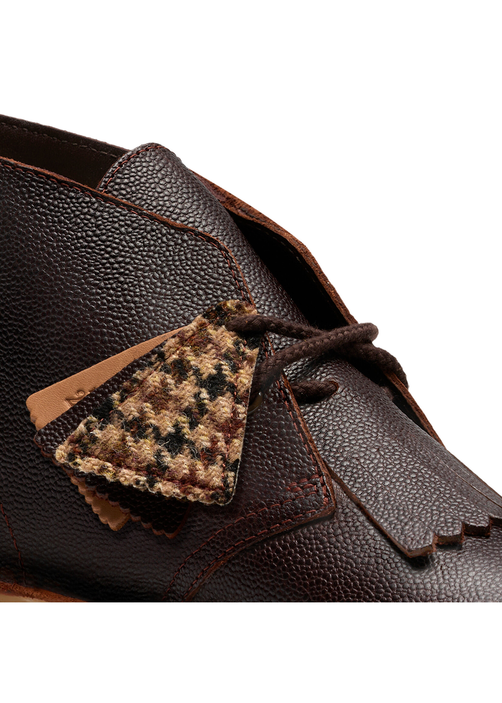 Clarks Mens Desert Boot – Brown Scotch Grain Leather, Natural Crepe Sole, Lace-Up Chukka Boot (26183082)
