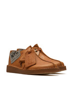 Clarks Mens Desert Travel Trek – Tan Brown Leather with Travel Stickers, Natural Crepe Sole, (26183897)