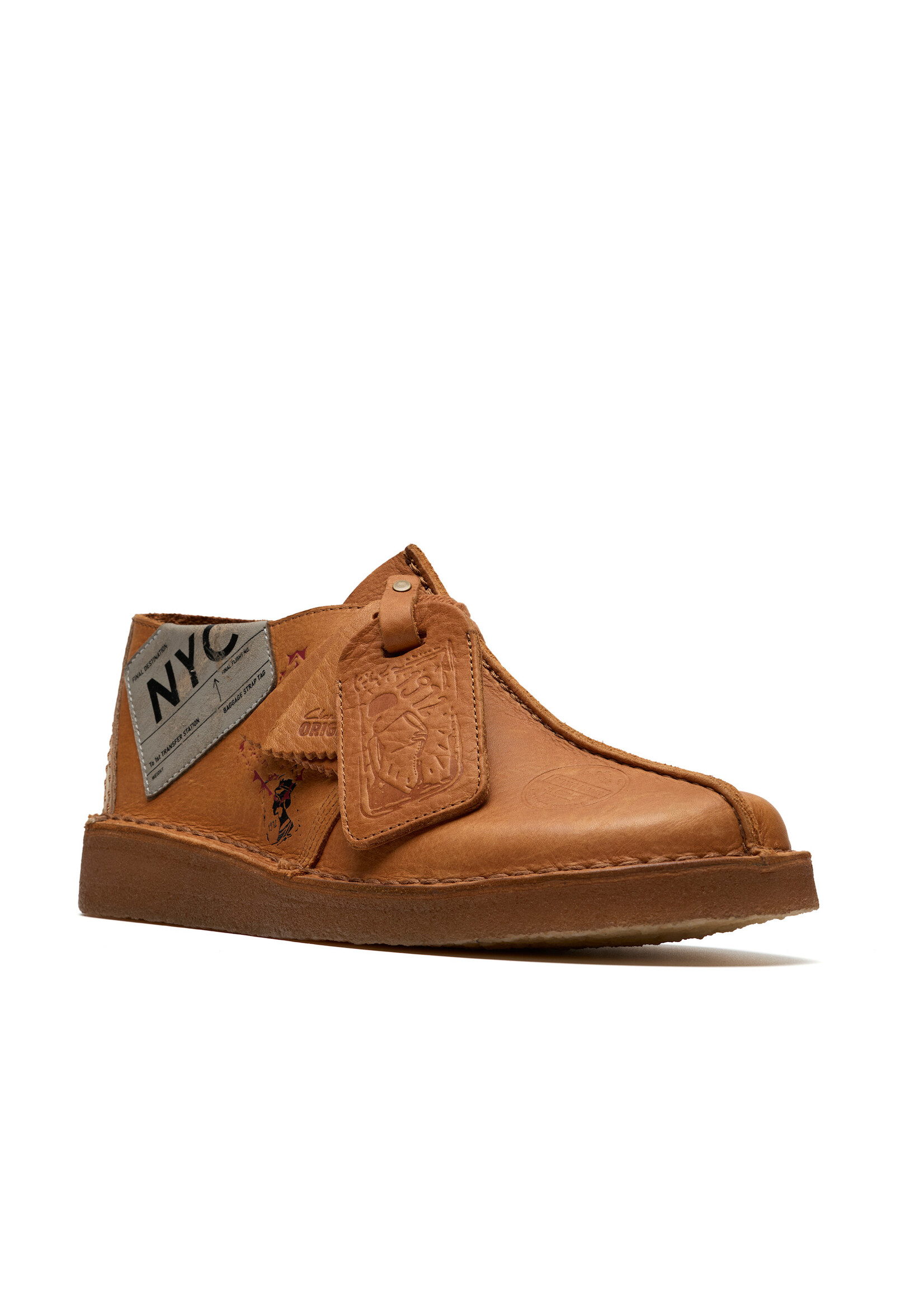 Clarks Mens Desert Travel Trek – Tan Brown Leather with Travel Stickers, Natural Crepe Sole, (26183897)