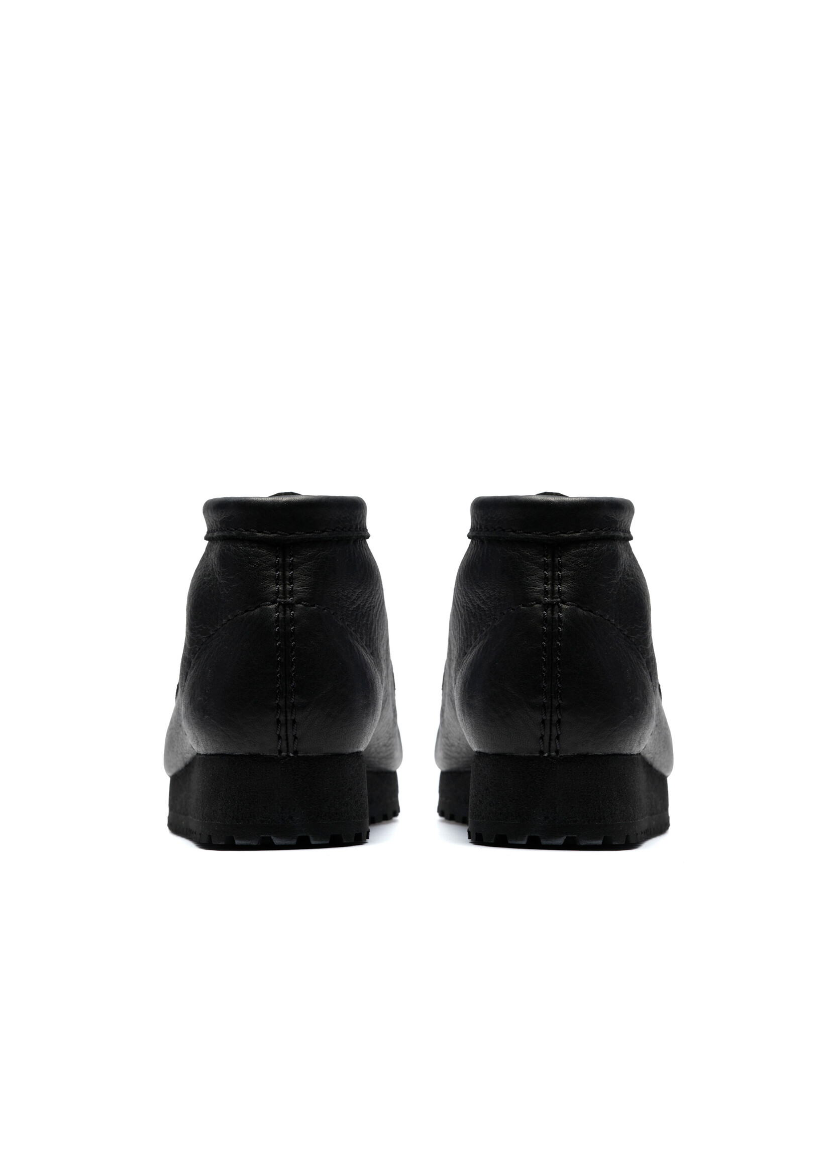 Clarks Womens Walla Boot RB – Black Leather, Winter-Ready Commando Sole with Crepe Base (26183081)