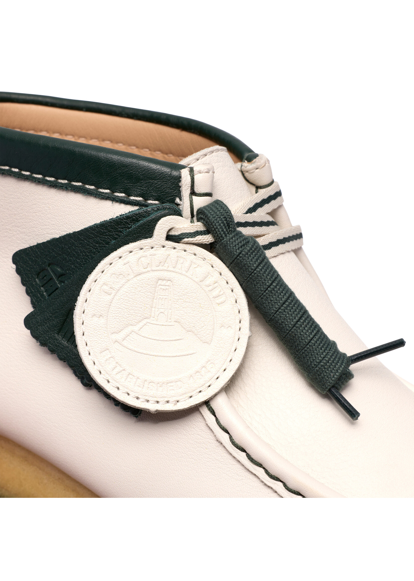 Clarks Men’s Walla Boot RB White Leather Moc Toe Crepe Sole Boots – 26185648