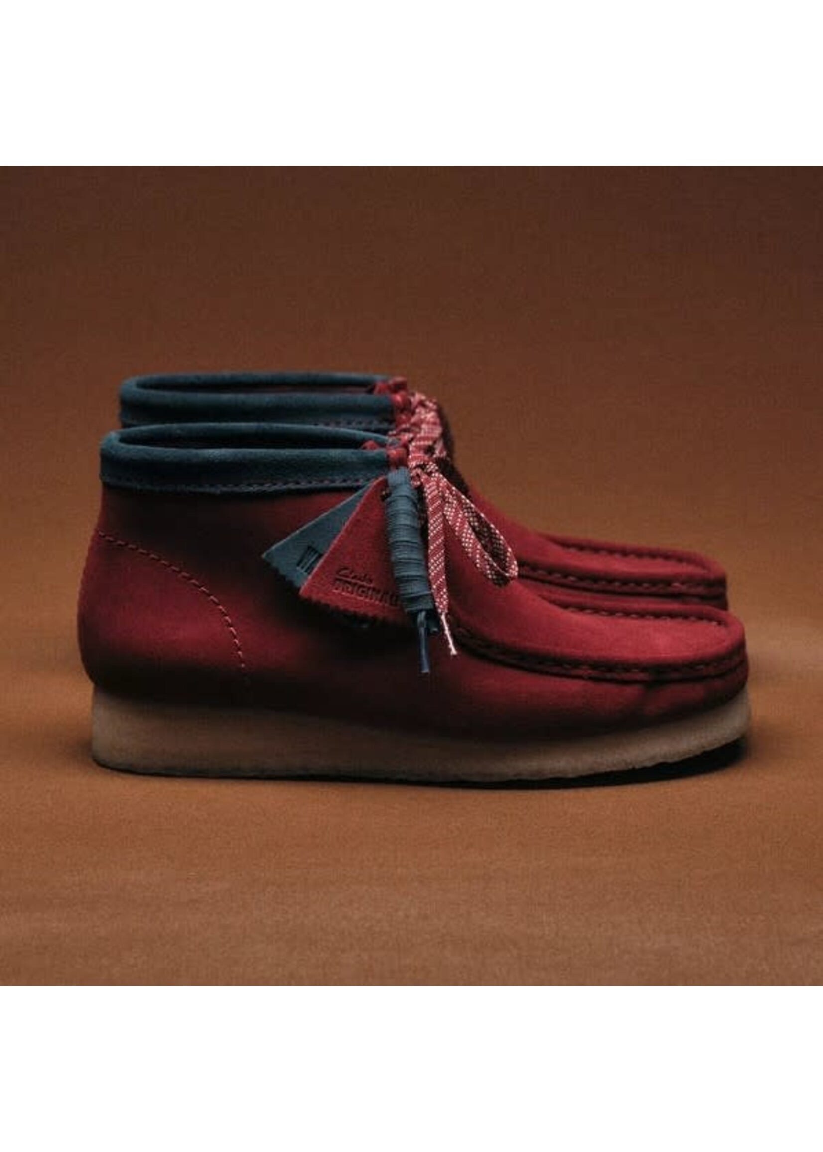 Clarks Originals Men's Wallabee Boot Dark Red Suede 26182752