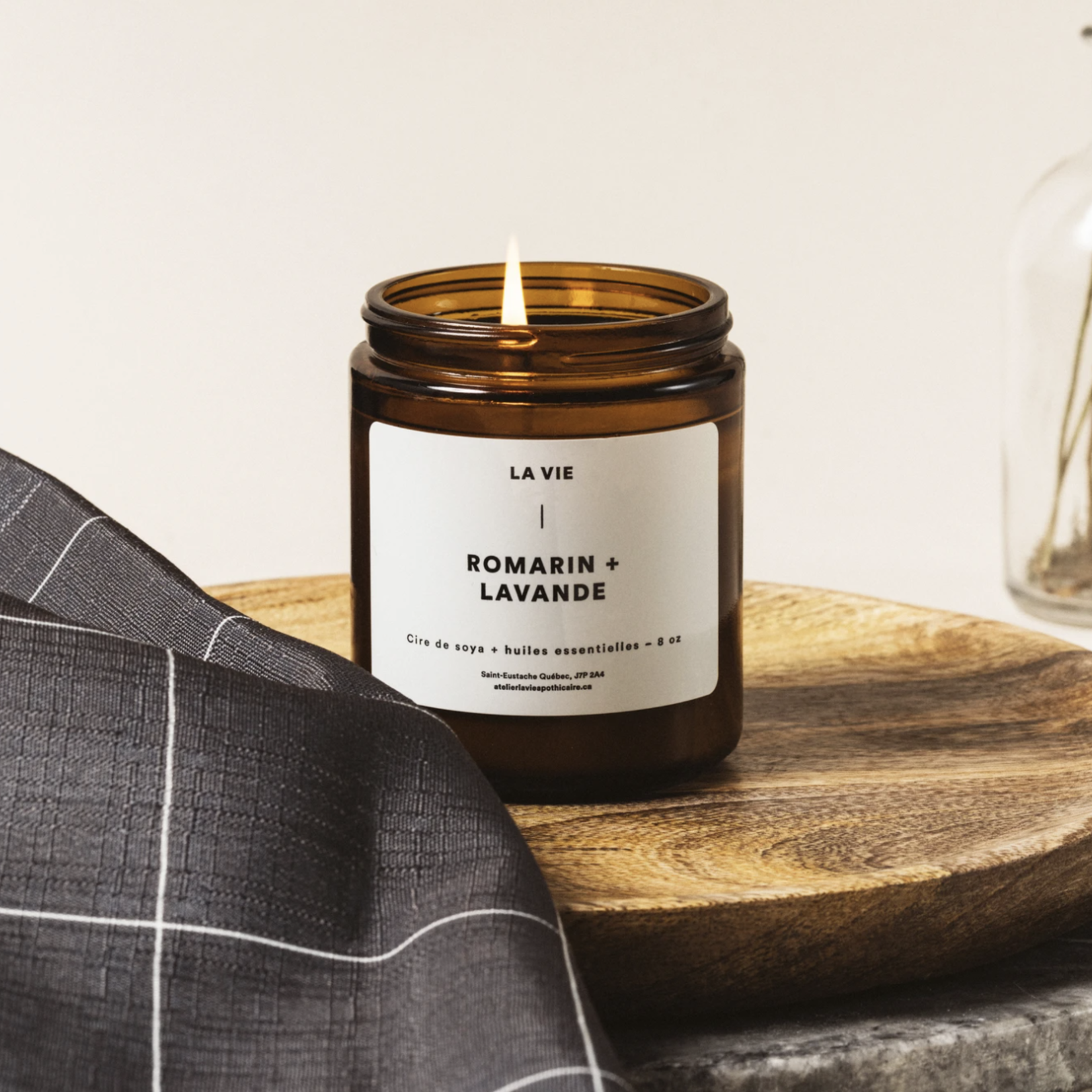 LA VIE APOTHECAIRE NATURALLY SCENTED CANDLES