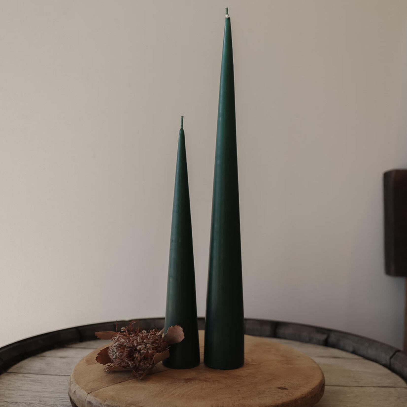 NOBLE PINE CONE CANDLE - 37cm