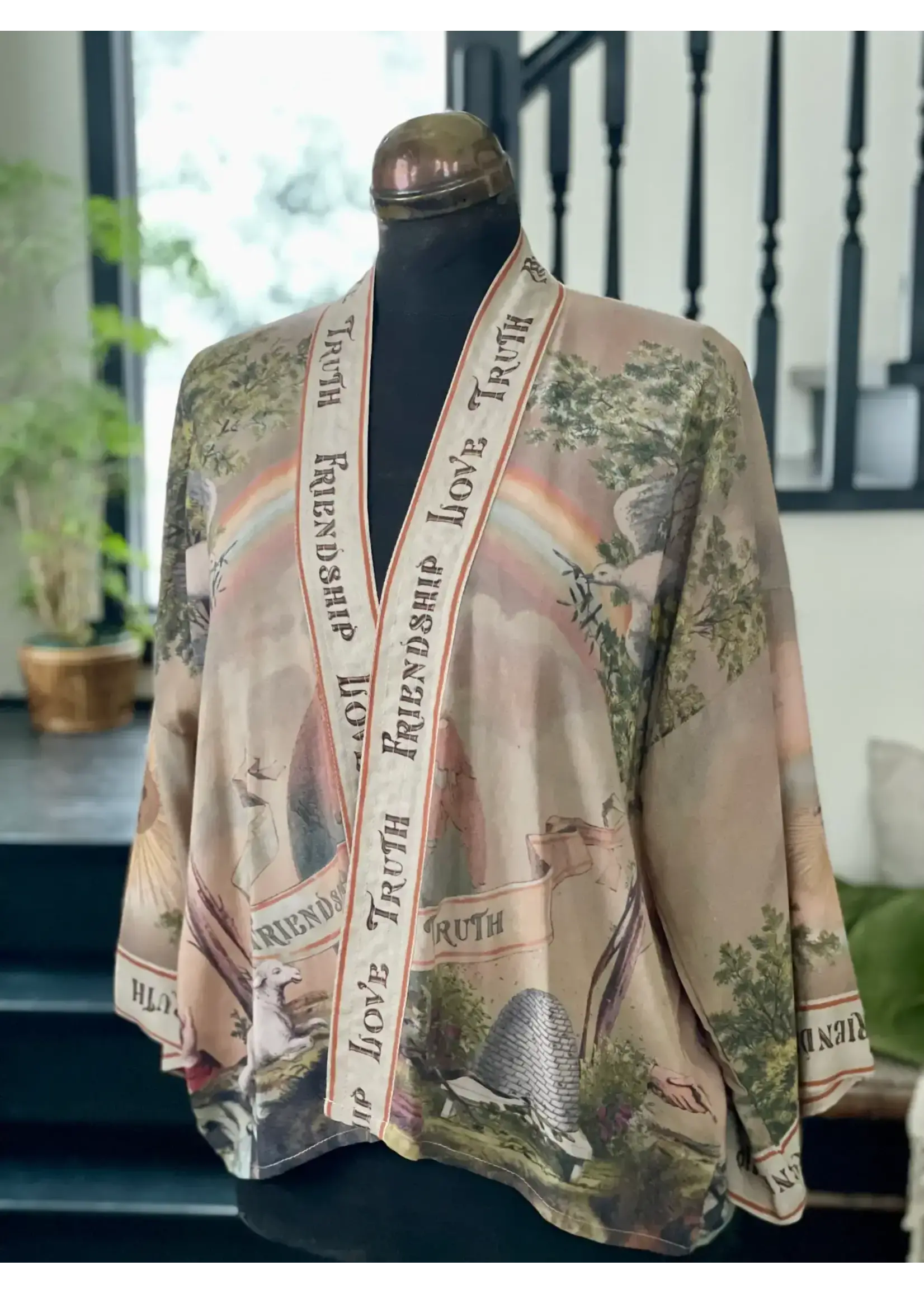 Market  Of Stars Friendship Love & Truth Kimono (O/S)