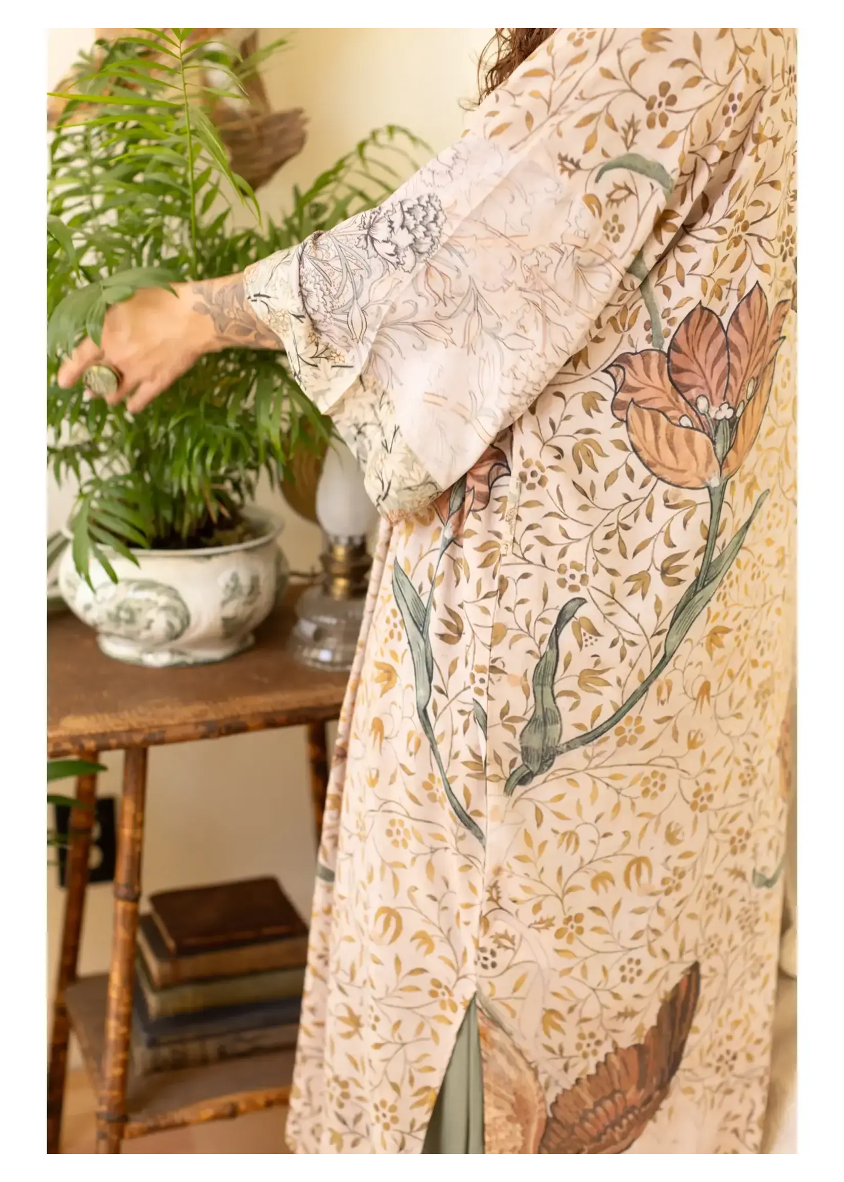 Market  Of Stars Floral Bird Kimono (O/S)