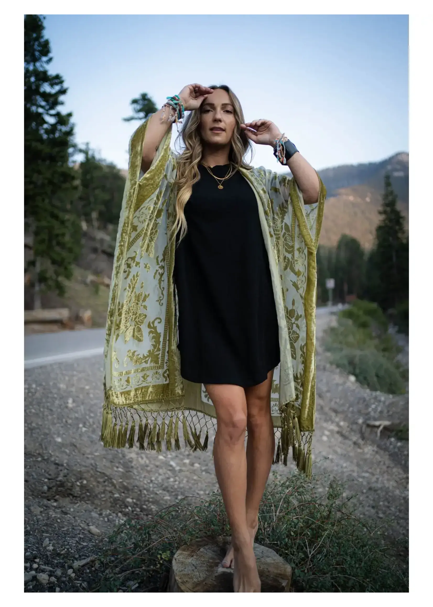 Three Bird Nest Velvet Kimono (Olive) O/S