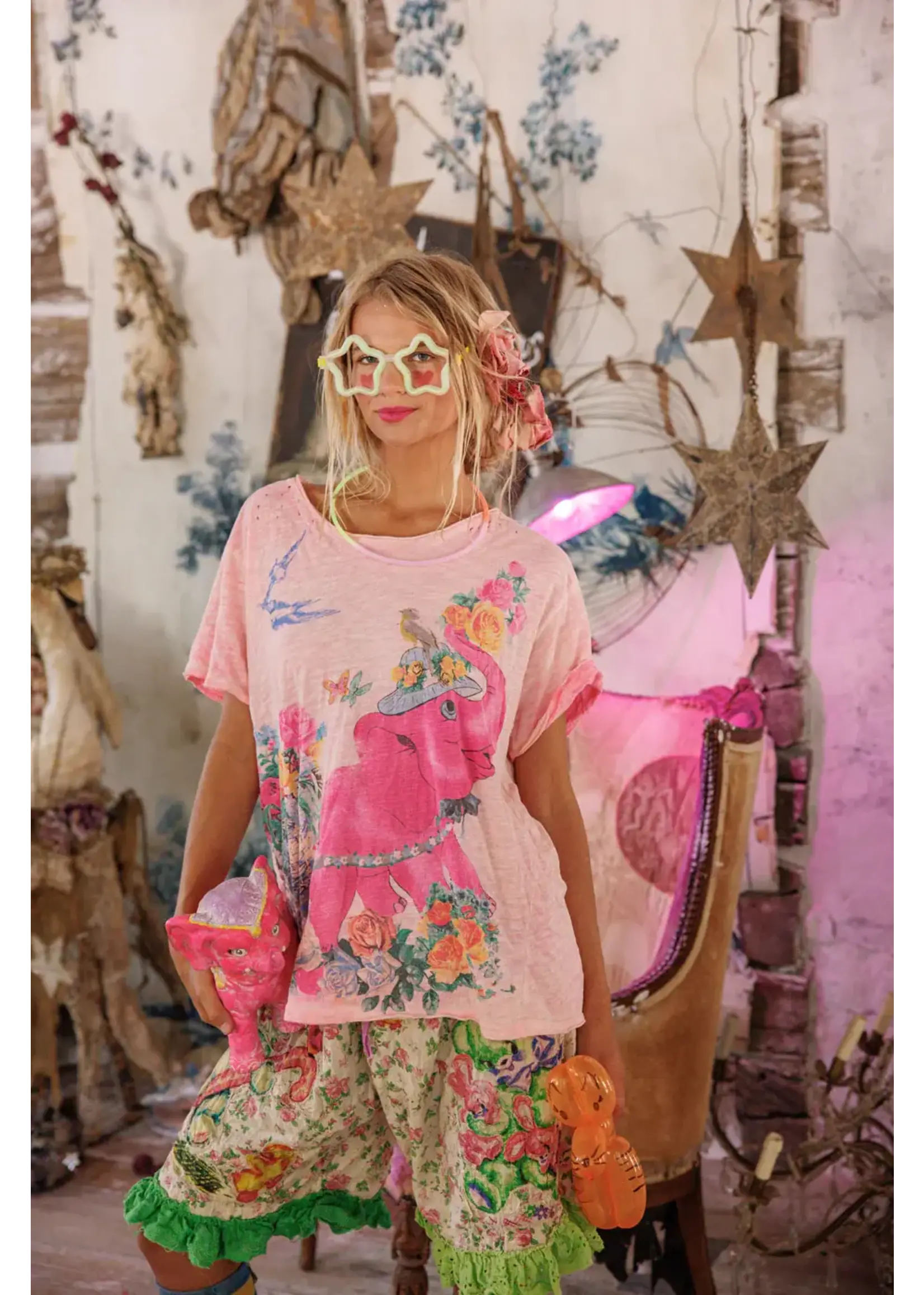 Magnolia Pearl Special Delivery T (Azalea Dip Dye)