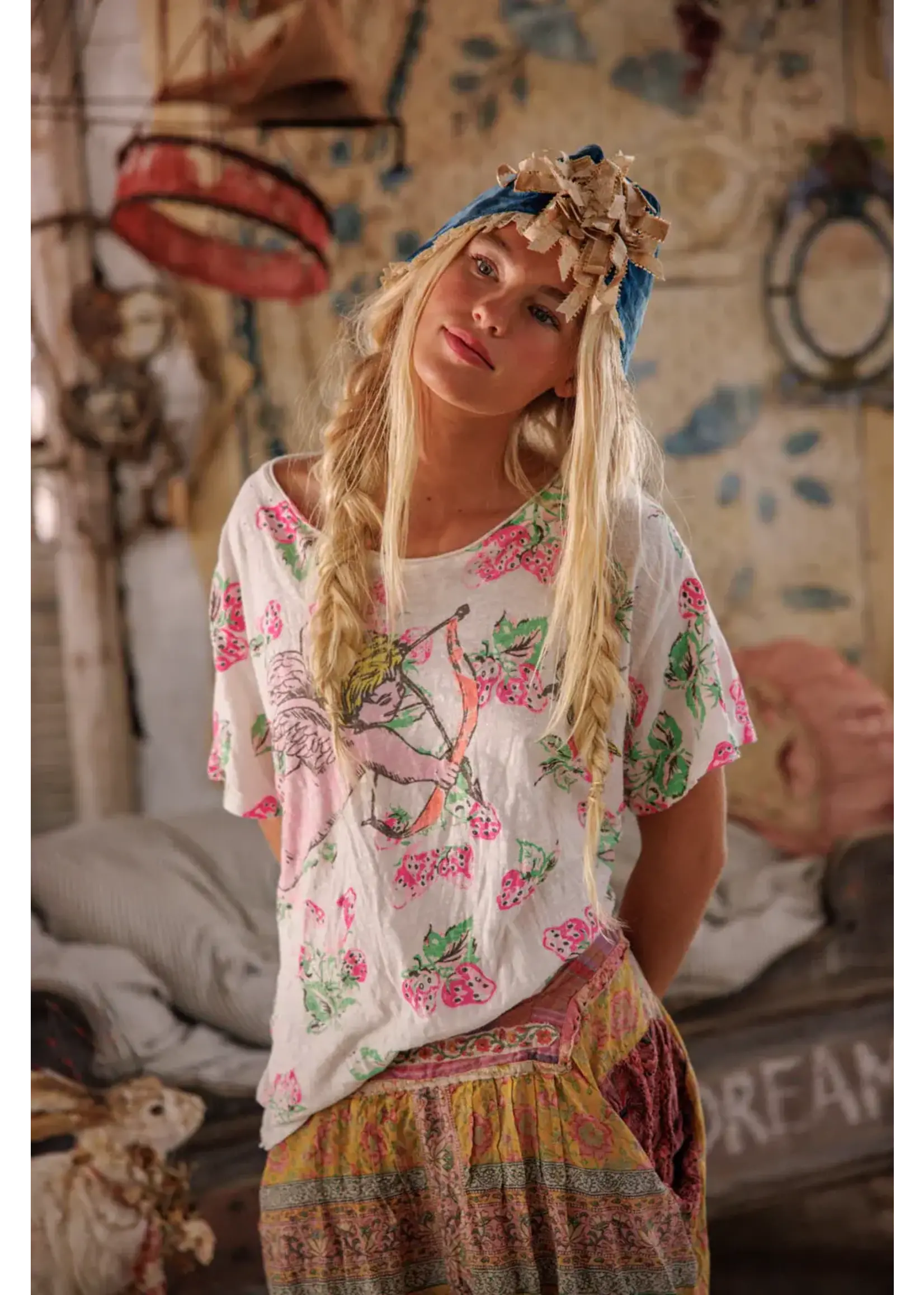 Magnolia Pearl Berry Little Archer T (Wild Strawberries)