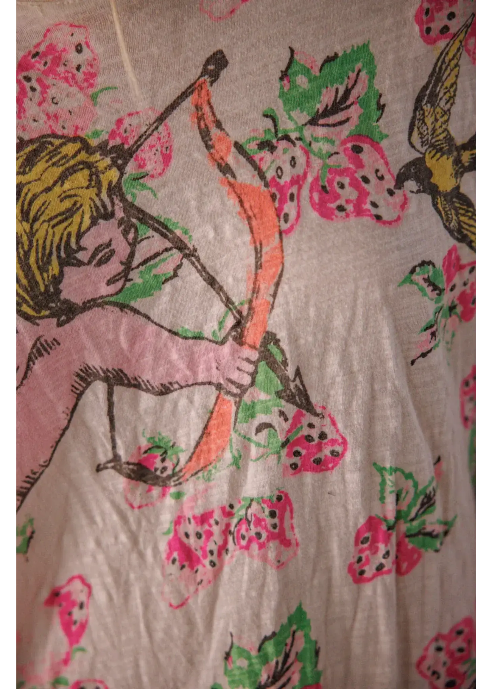 Magnolia Pearl Berry Little Archer T (Wild Strawberries)