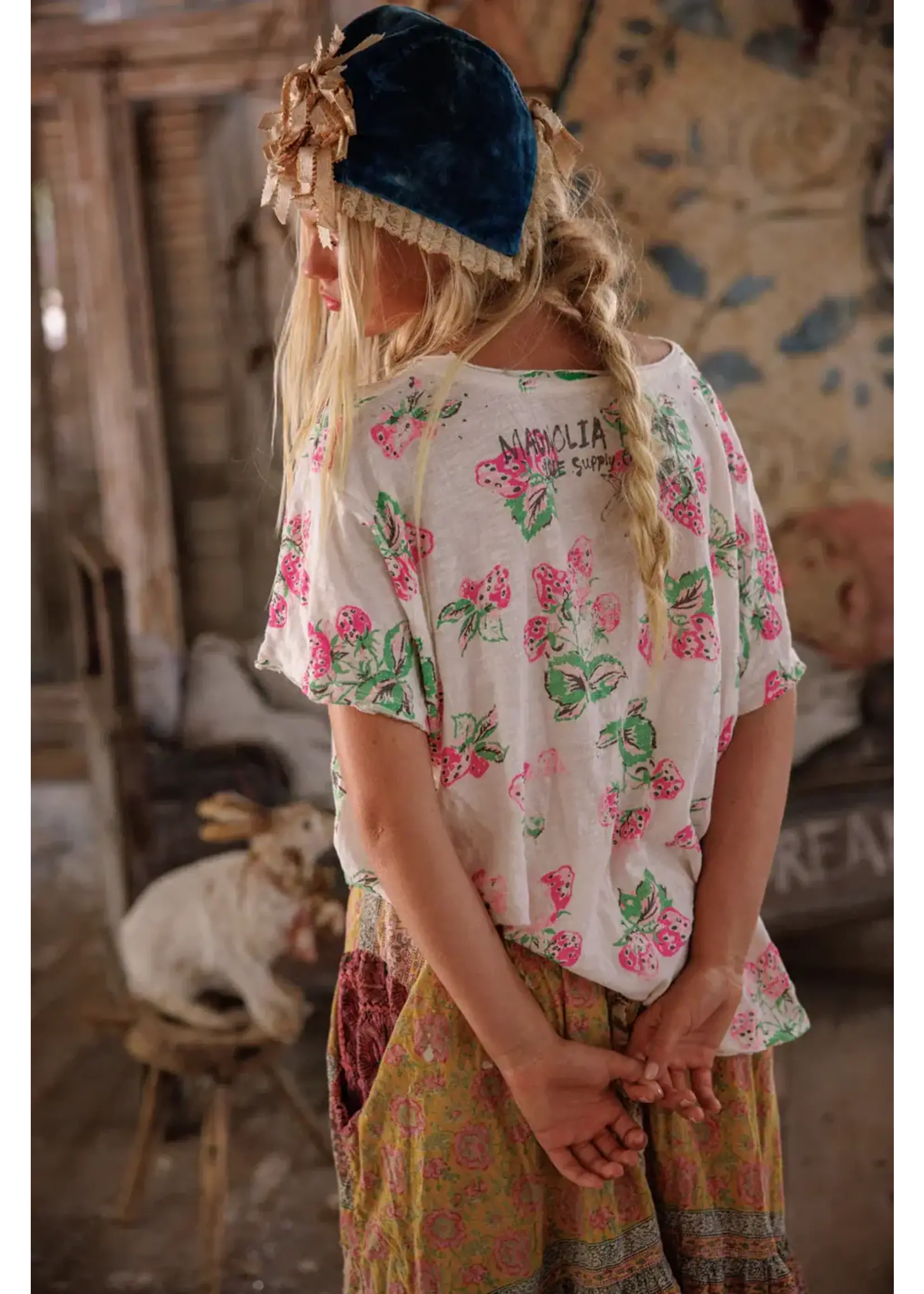 Magnolia Pearl Berry Little Archer T (Wild Strawberries)