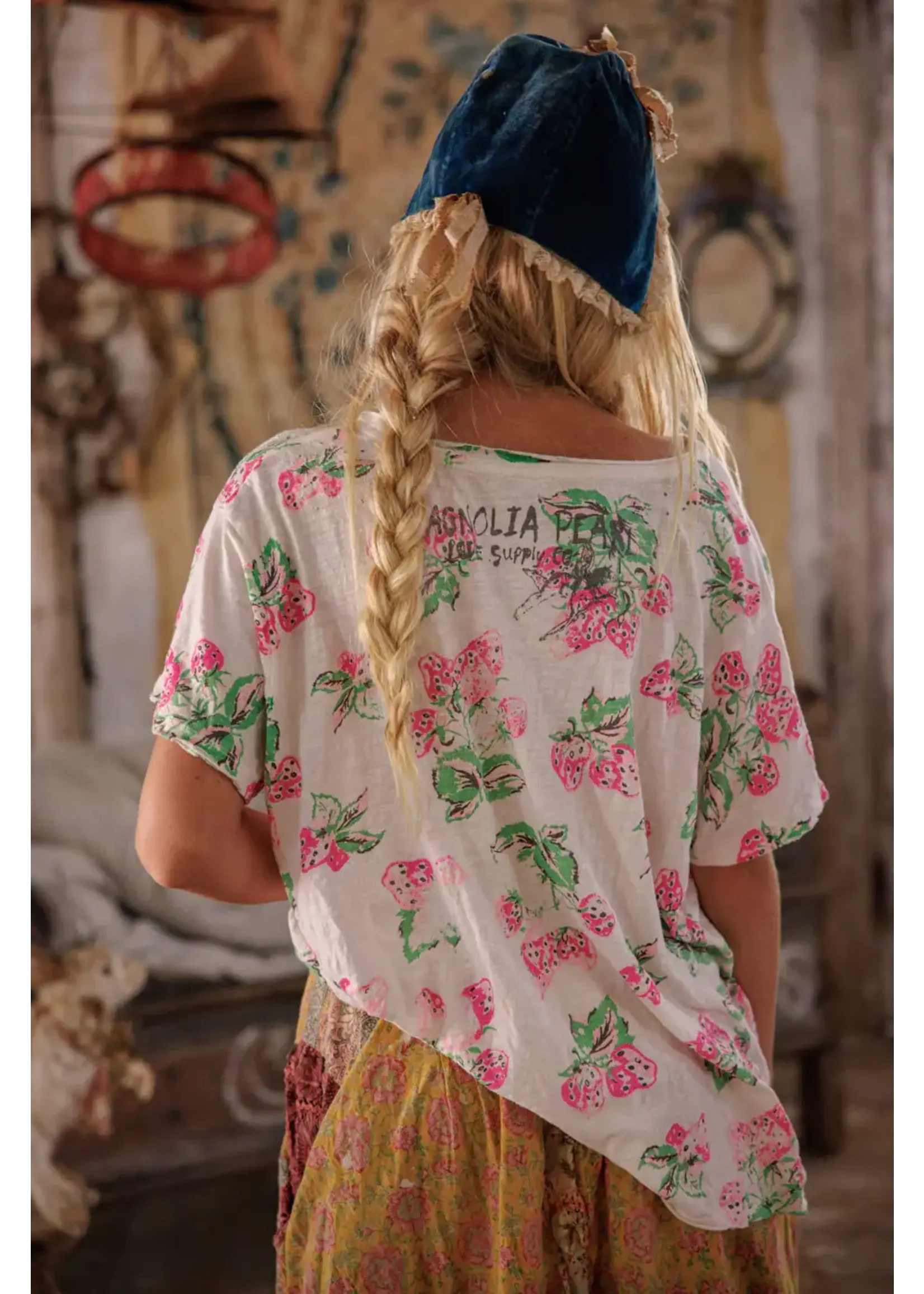 Magnolia Pearl Berry Little Archer T (Wild Strawberries)