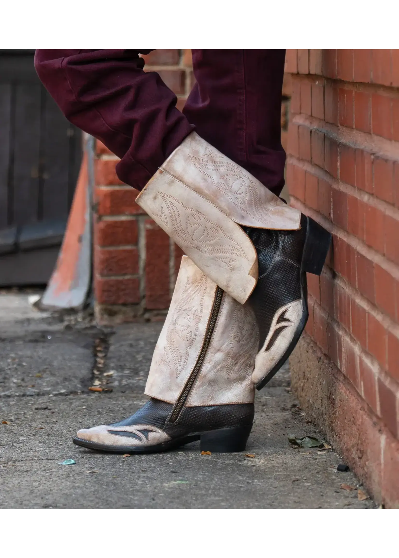 BED|STU x ROAN Blind (Nectar Lux Black Rustic)