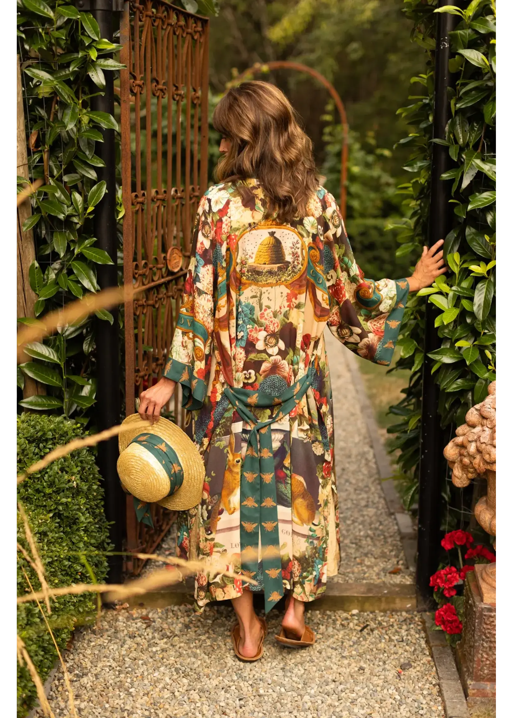 Market  Of Stars Stay Gold Opera Duster w/Rabbits  (O/S)