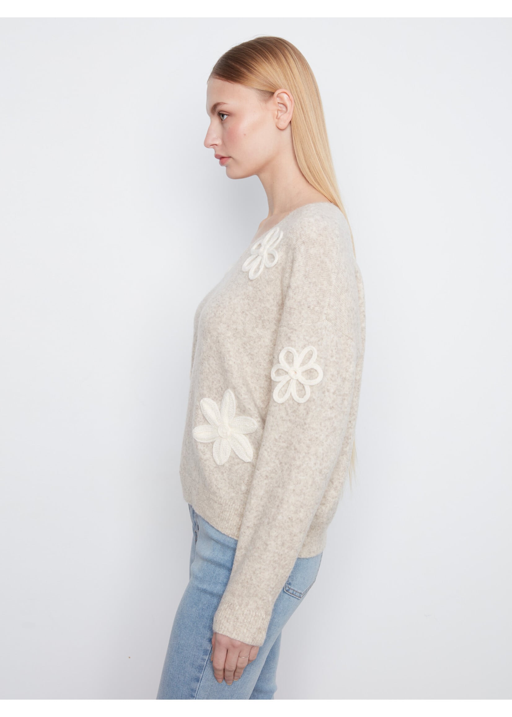 Charlie B V-Neck Sweater W/flower Applique (Amande Chiné)