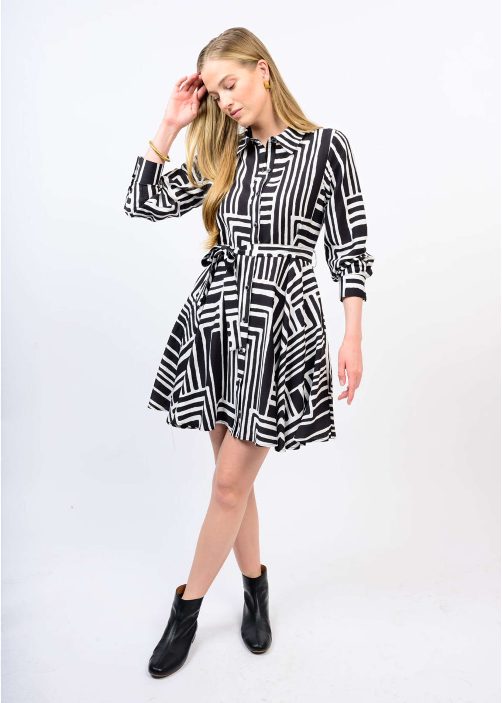 Uncle Frank Graphic Circle Shirt Dress (Black)