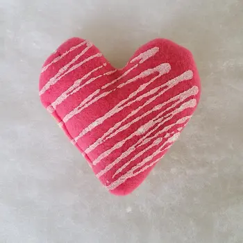 Dreamcat Catnip Toy – Frosted Heart Cookie, set of two – Hot Pink