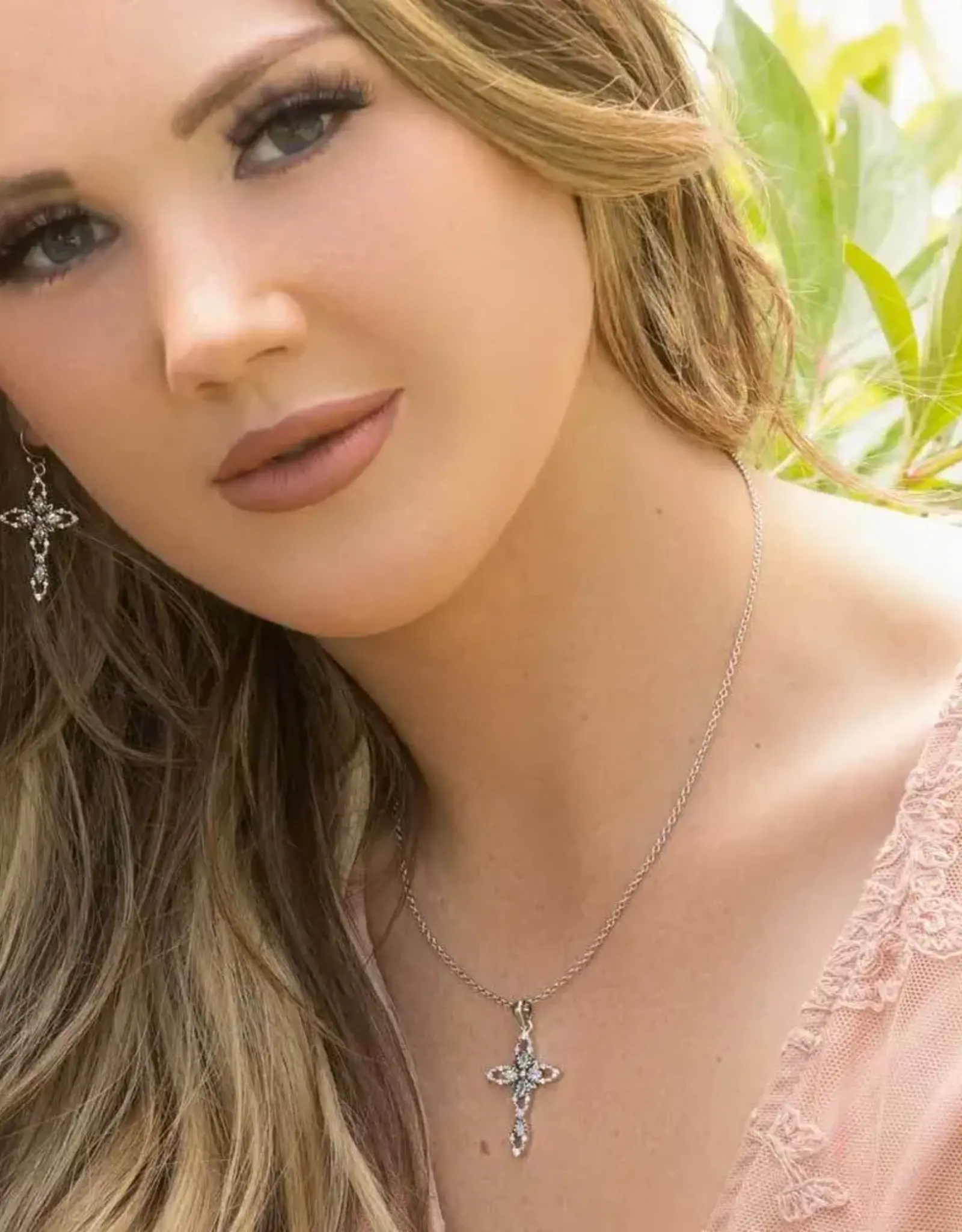 Montana Silversmiths Star Of Wonder Cubic Zirconia Cross Necklace