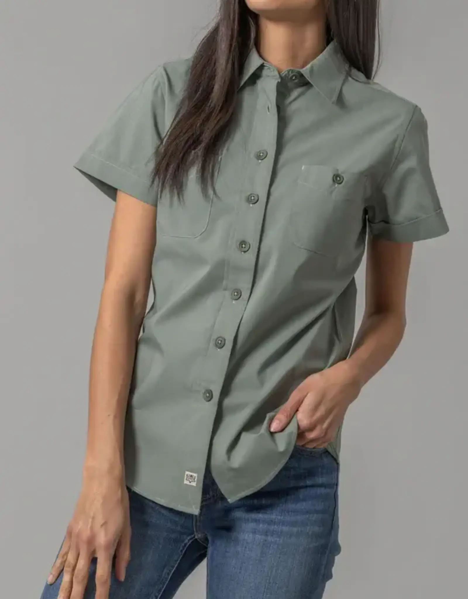 Kimes Womens Linville Coolmax Solid Pine Button Down Short Sleeve Shirt