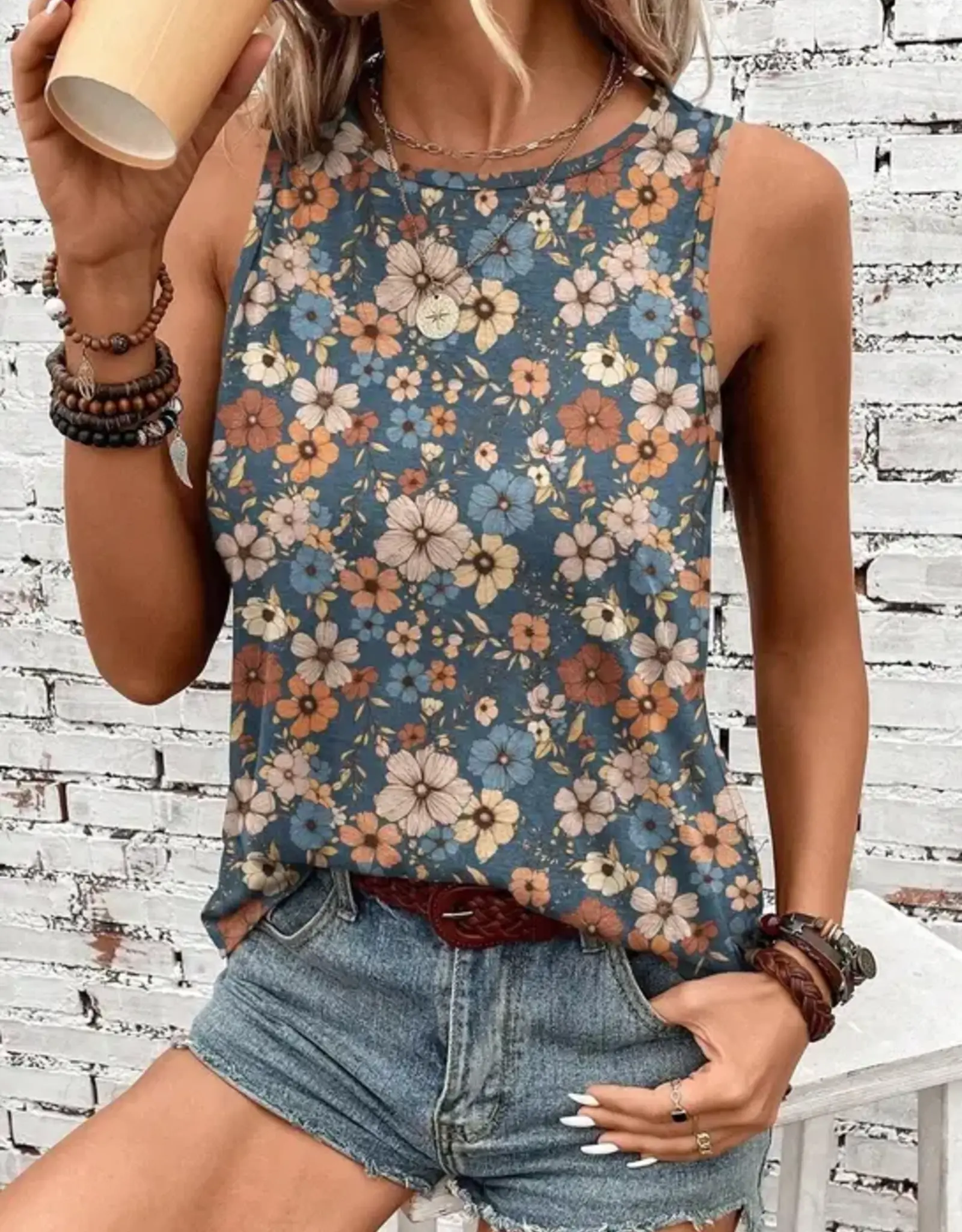 Rosa Clothing Womens Western Floral Pattern Tank Top