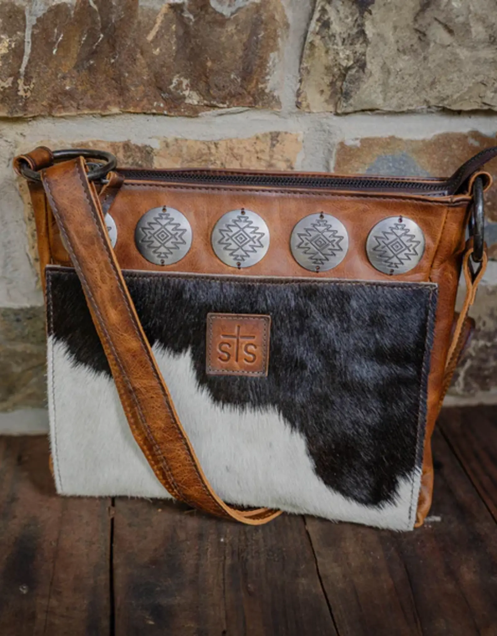 Womens STS Leather Cowhide Vaquero Concho Olivia Crossbody Purse