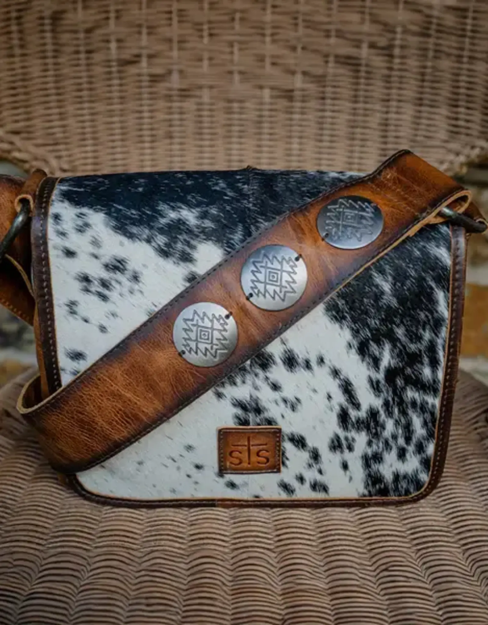 Womens STS Leather Cowhide Vaquero Concho Della Crossbody Purse