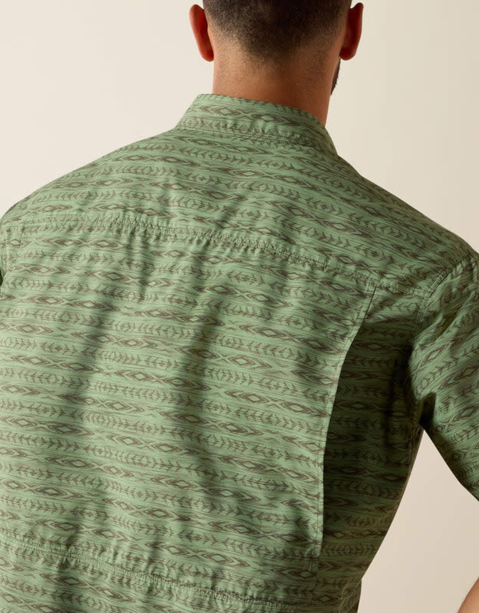 Ariat Mens Ariat Green Printed VentTEK Outbound Classic Fit Short Sleeve Shirt