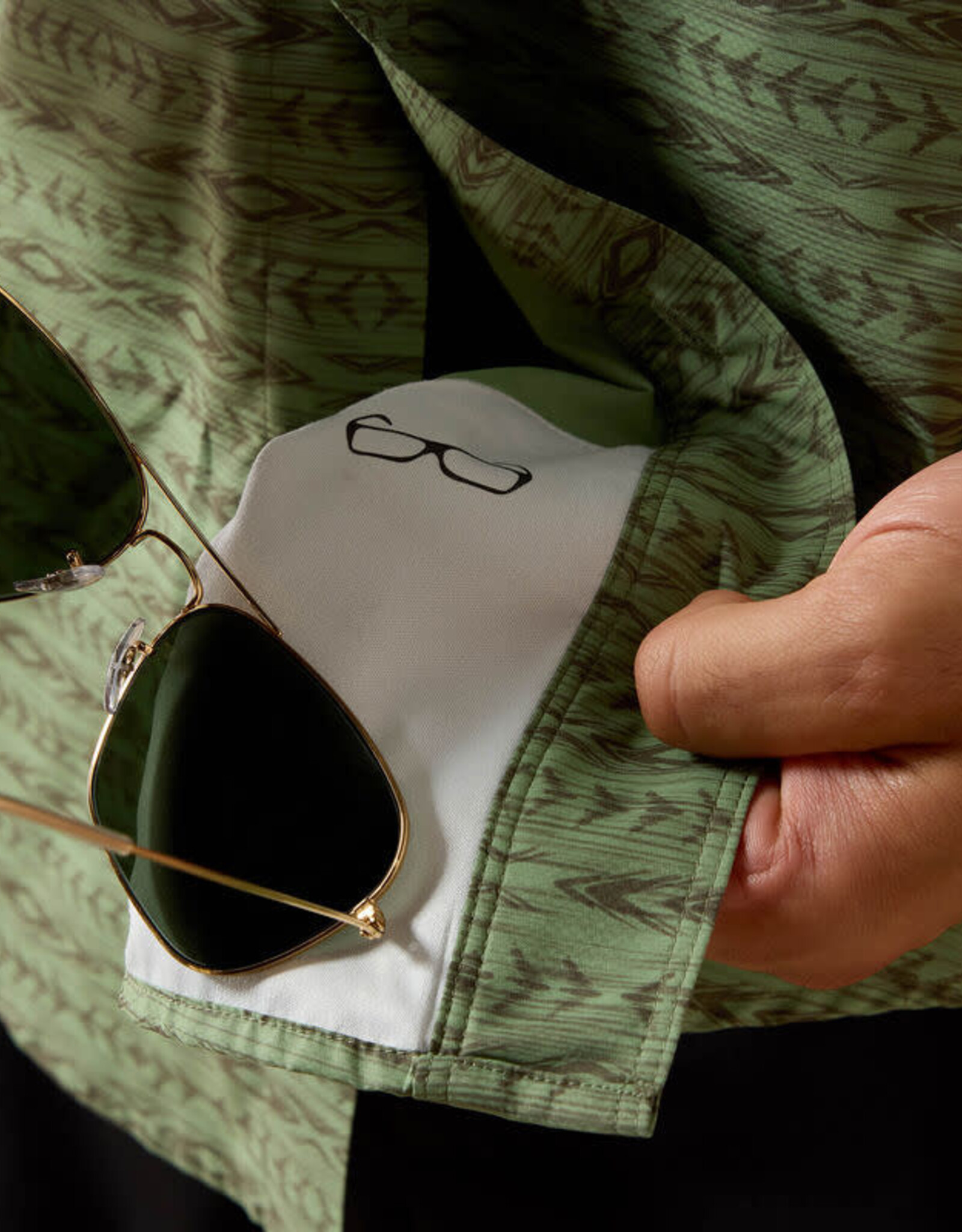 Ariat Mens Ariat Green Printed VentTEK Outbound Classic Fit Short Sleeve Shirt