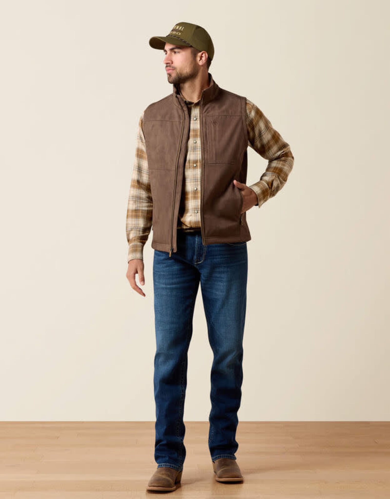 Ariat Ariat Mens Wren Faux Leather Print Softshell Vest