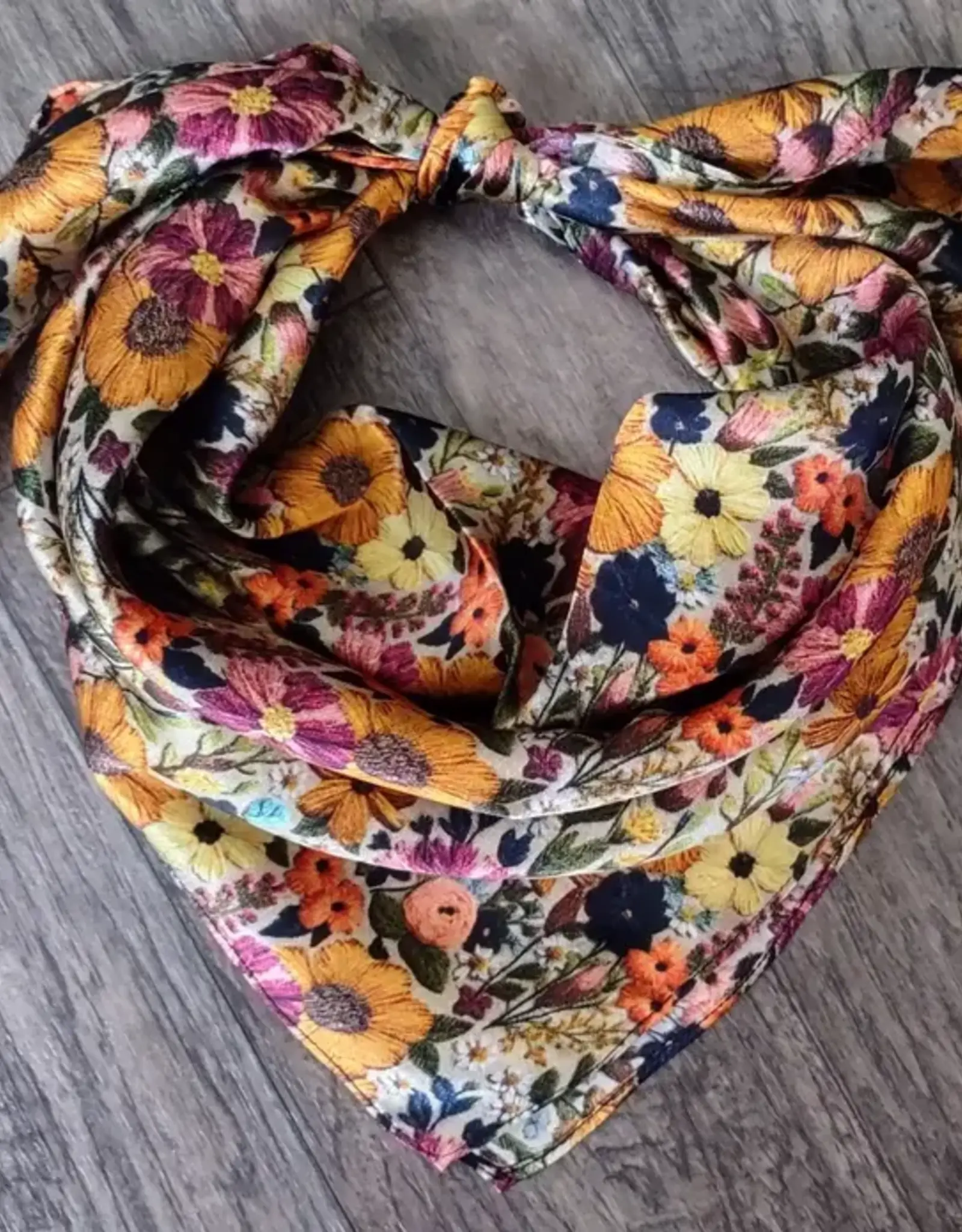 Wild Rag 100% Silk Ivory Gold Embroidered Floral Print 34x34