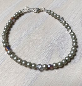Devil May Wear Dainty Bead Bracelet. Silver, Swarovski Pearl/Crystal, Czech Crystal