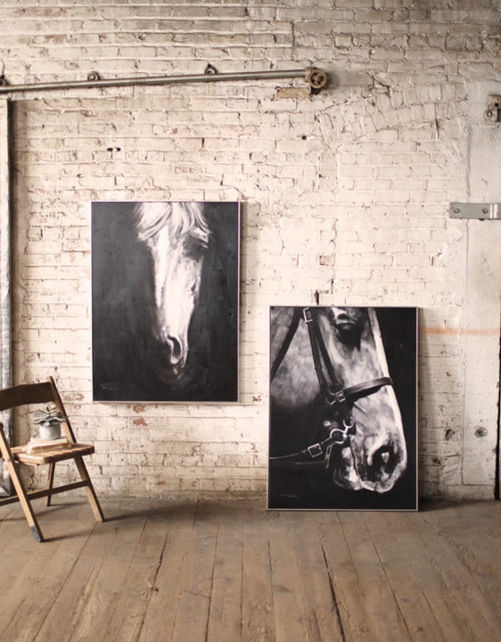 Kalalou Oil Painting \ Black & White Side View Horse w/ silver frame