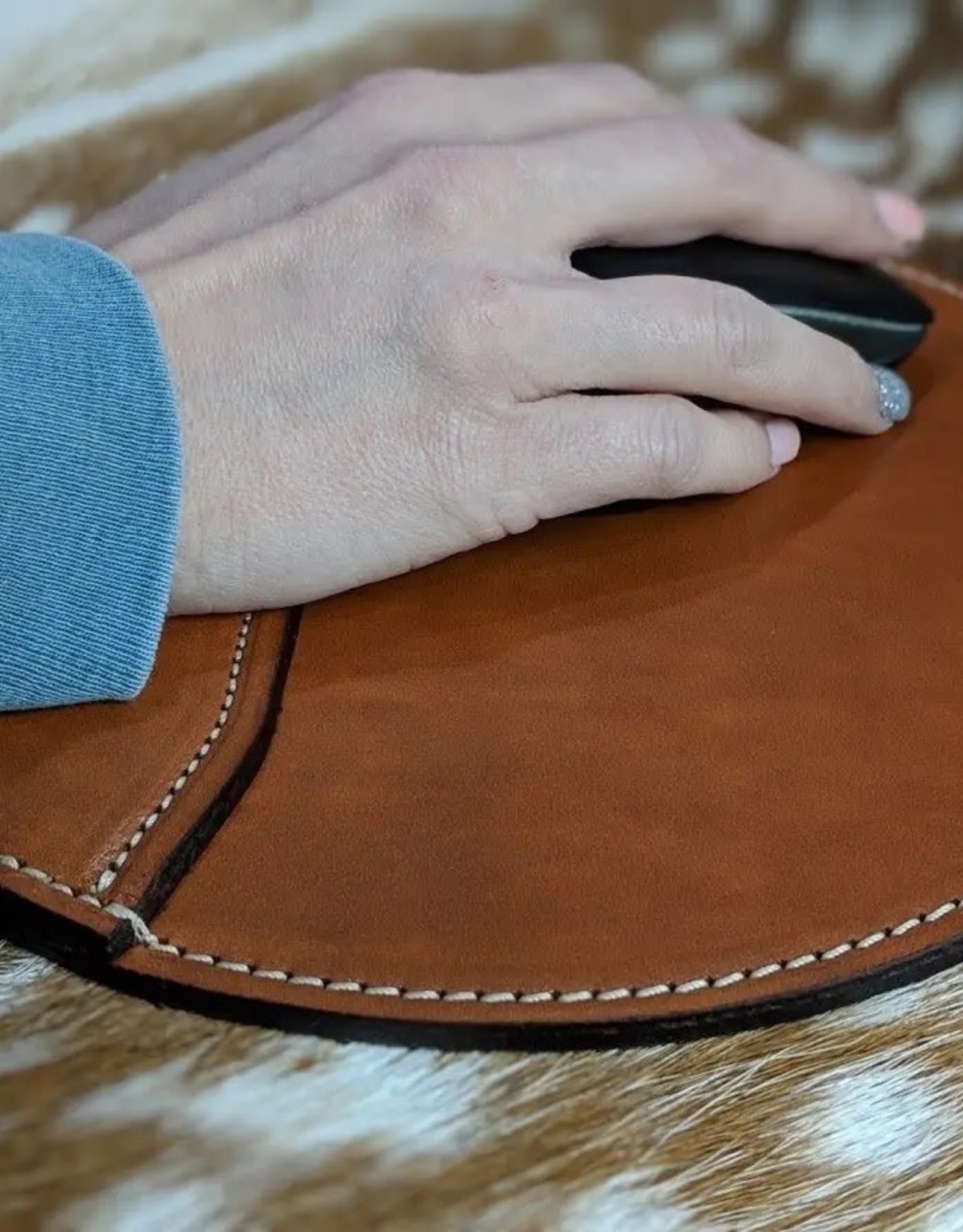 Circle Pocket Custom Leather Mouse Pad